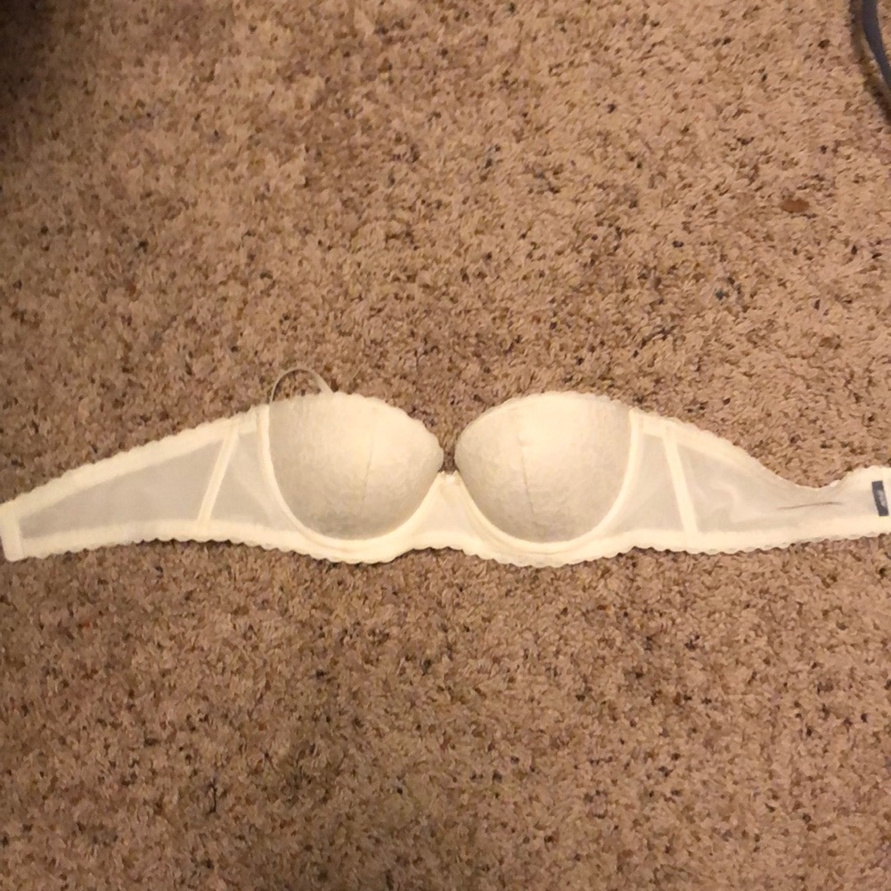 ⭐️SOLD⭐️Strapless aerie push up bra
